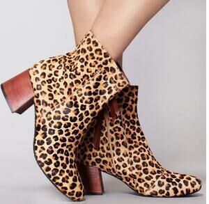 TOMS Emmy Leopard Print Heeled Ankle Boots – Size 7.5 – Block Heel Side Zip